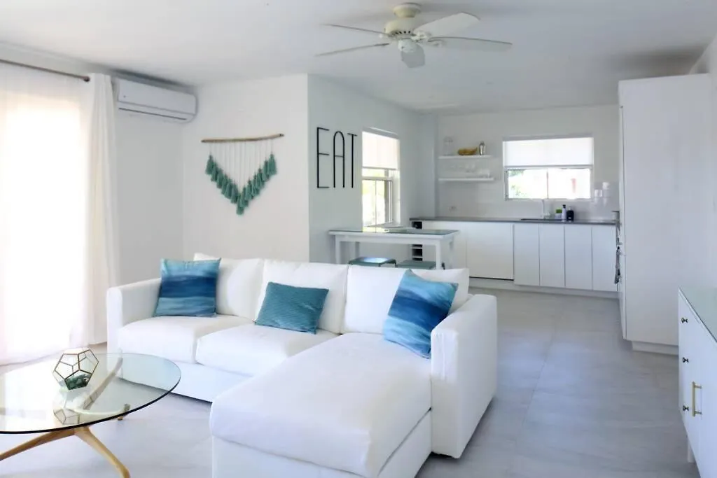 Sea Glass Villa - Spacious 1 Bed, 2 Bath on West Coast Saint James